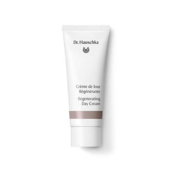 Crème de Jour Régénérante Dr. Hauschka : Soin lissant pour le visage, pour une peau visiblement plus lisse Crème de Jour Régénérante Dr. Hauschka